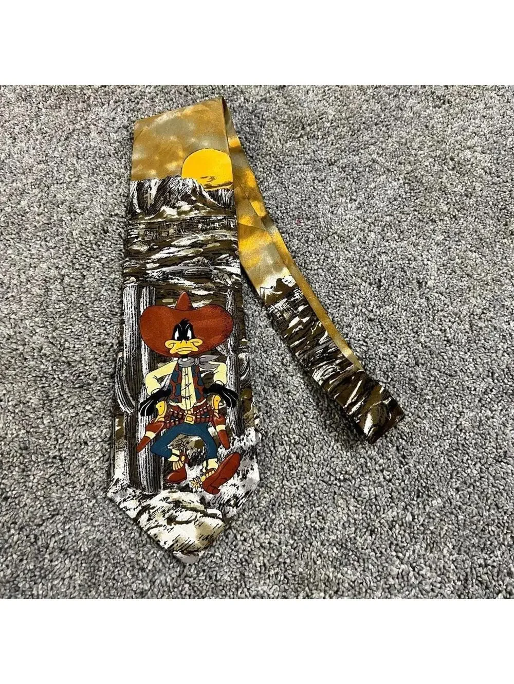 Looney Tunes Donald the Duck Tie NWT